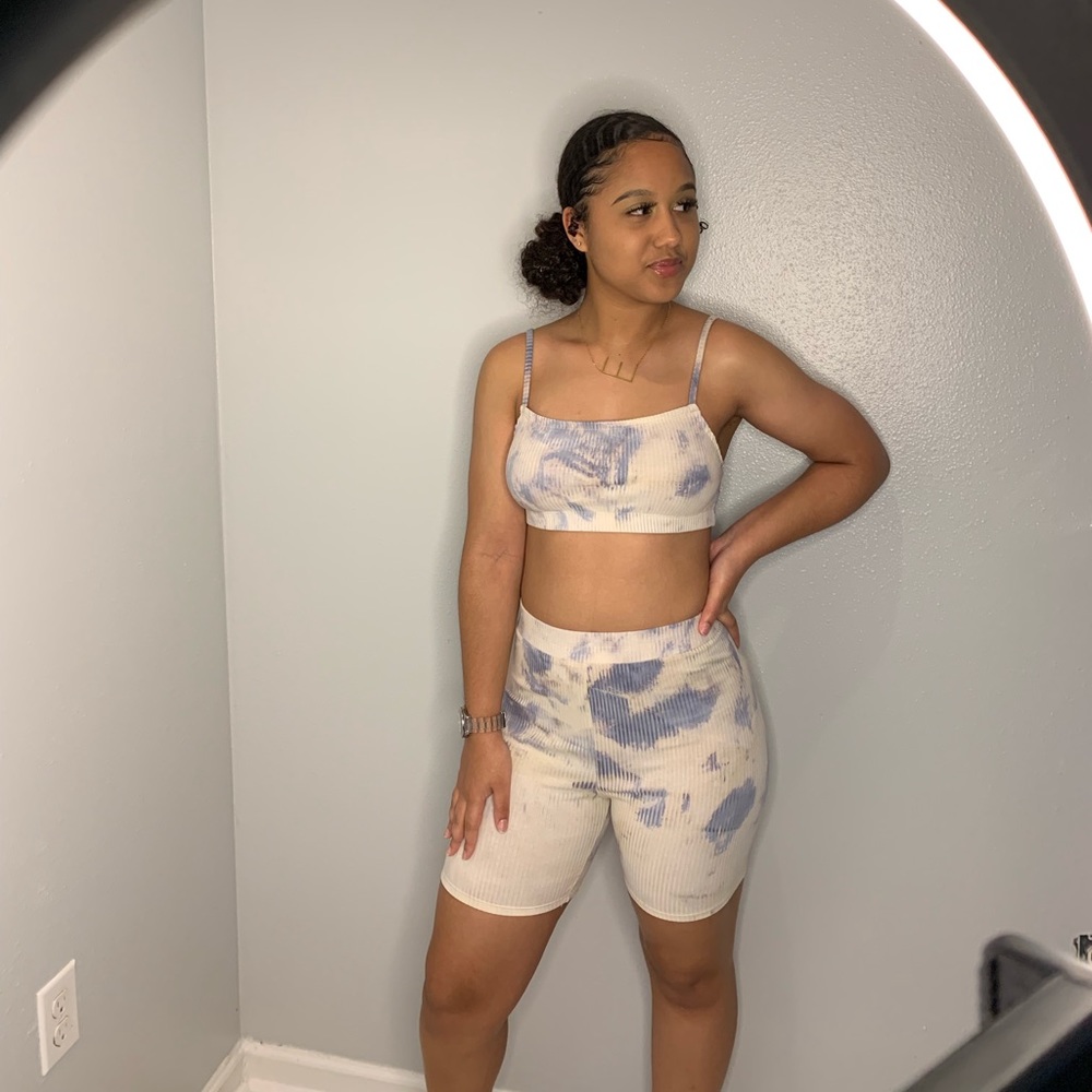 Two piece set